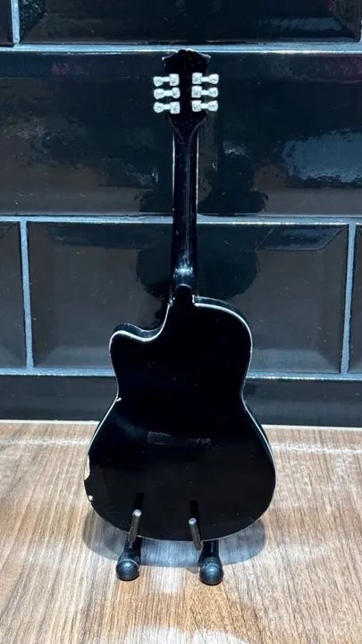 Guitarra Miniatura Beatles - Foto 4