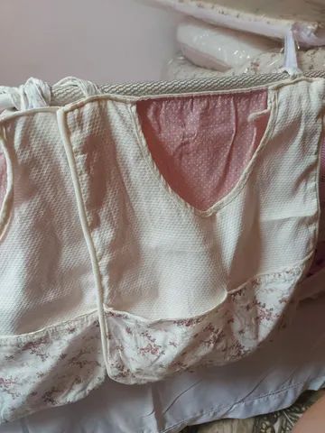 Kit berço completo c/ almofadas, almofada de amamentação, ninho, porta treco e saco. - Foto 2