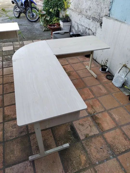Torrando mesas, estantes e balcão pra escritório, coisa boa, MDF.  - Foto 5