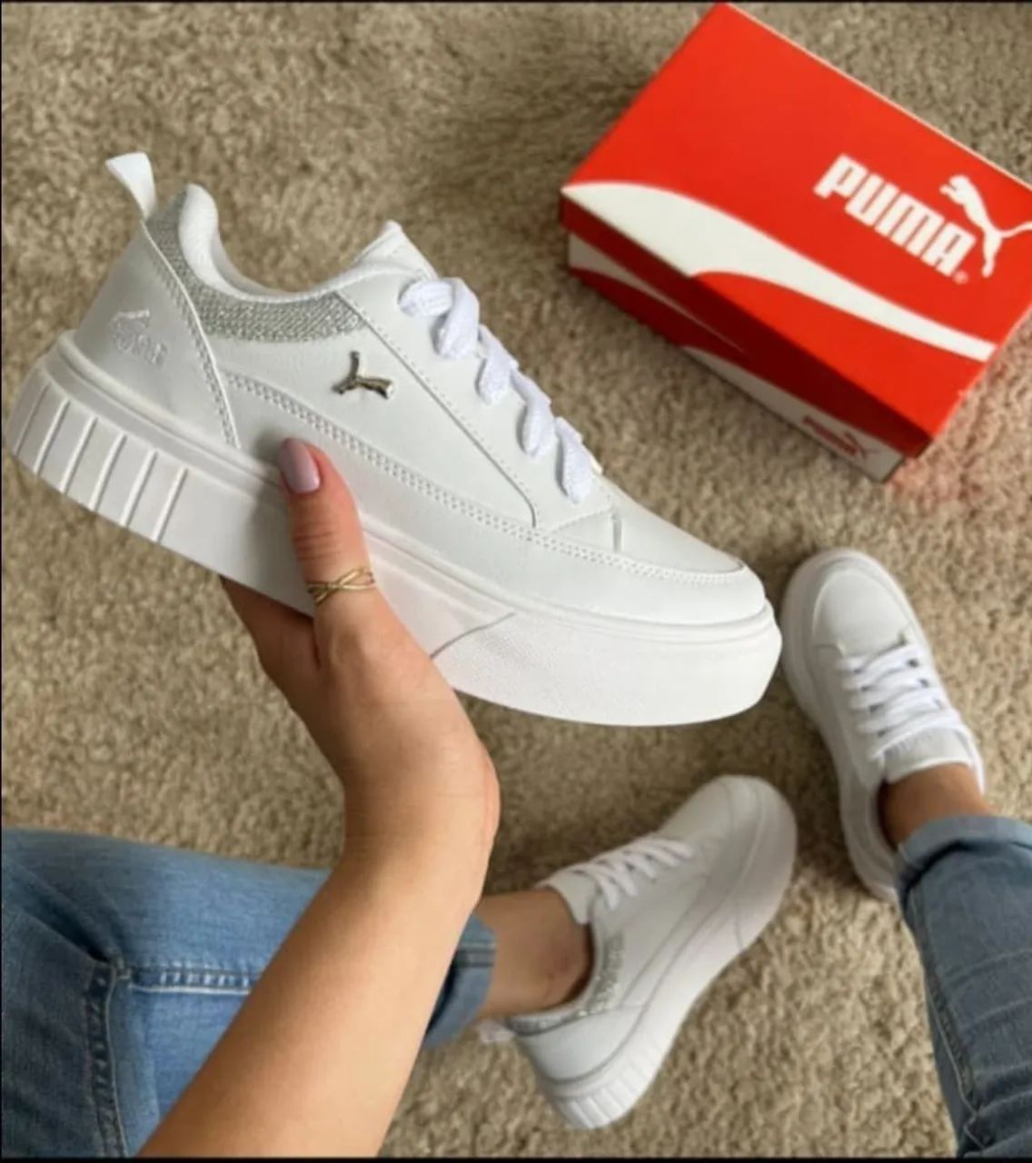 Tênis Puma Branco com Detalhes Dourados - Foto 2