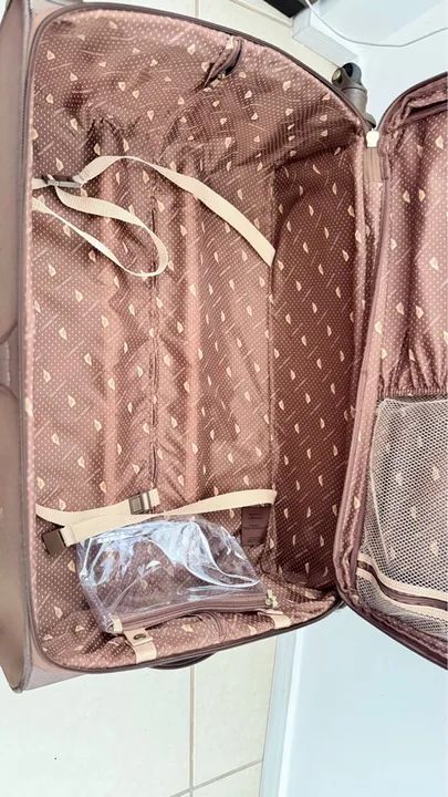 Mala grande de Viagem London Fog 23kg novíssima  - Foto 4