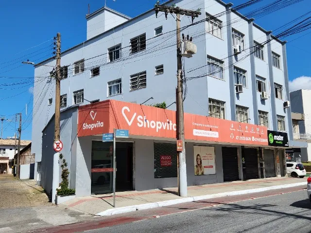 Sala Comercial Térrea de 115 m² no Centro de Itajaí