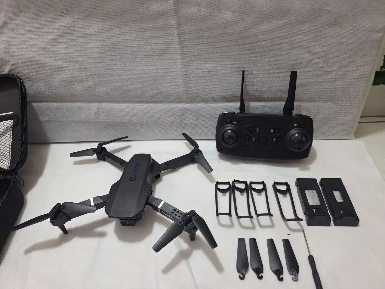 Drone E88 com APP - Foto 2