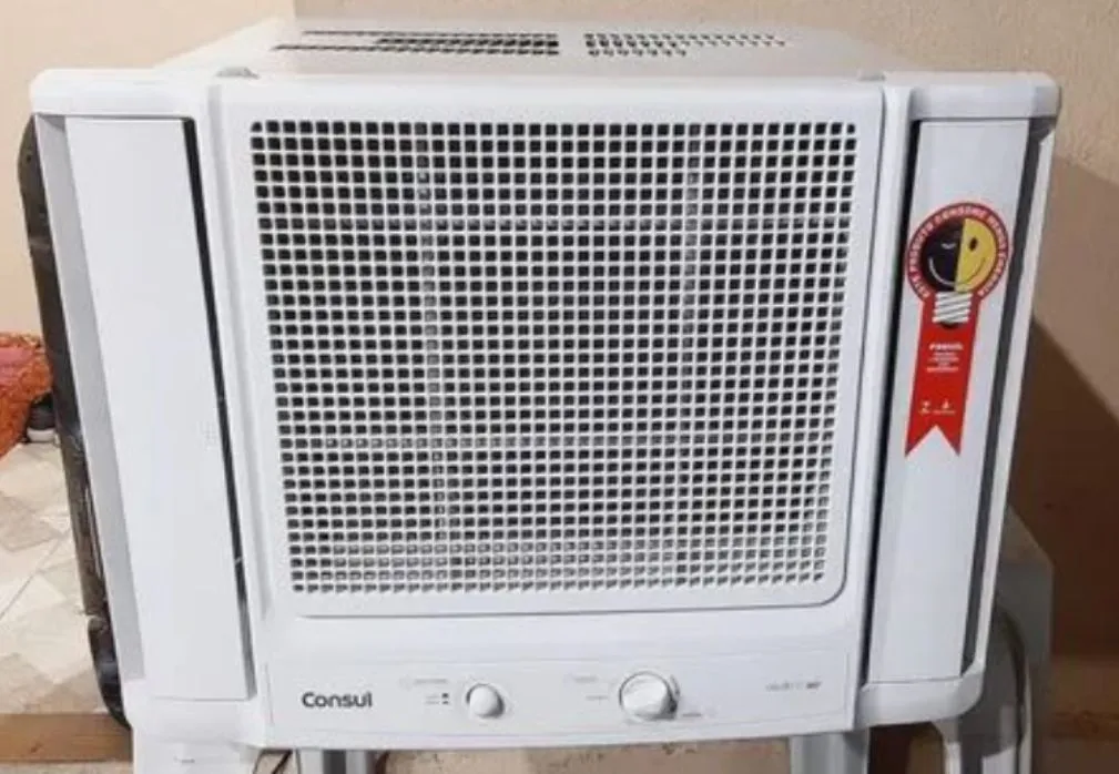 Ar Condicionado Consul 10 mil BTUs semi.novo 480,00
