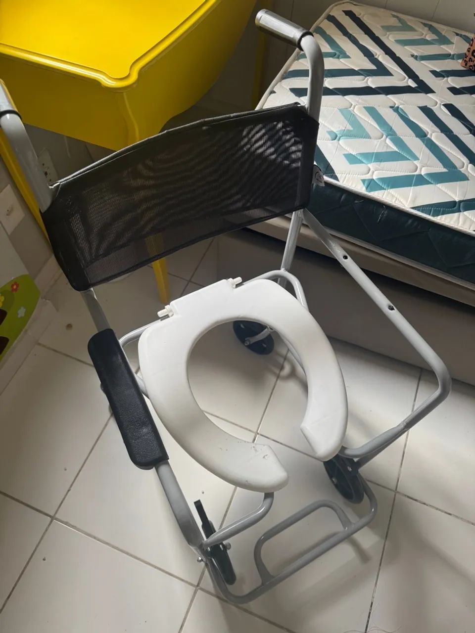 Cadeira de banho/ assento  - Foto 2