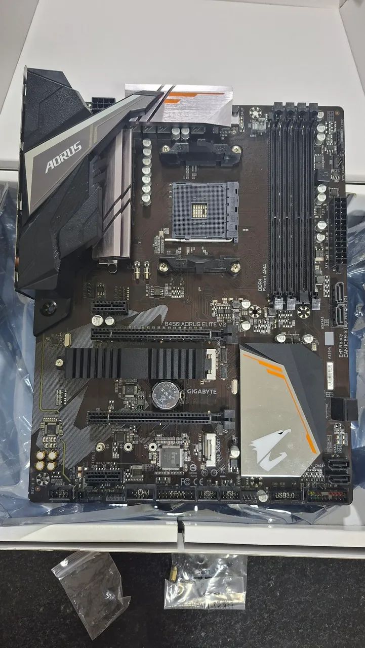 Placa Mãe Gigabyte Aorus b455 elite v2, leia o anúncio.  - Foto 3
