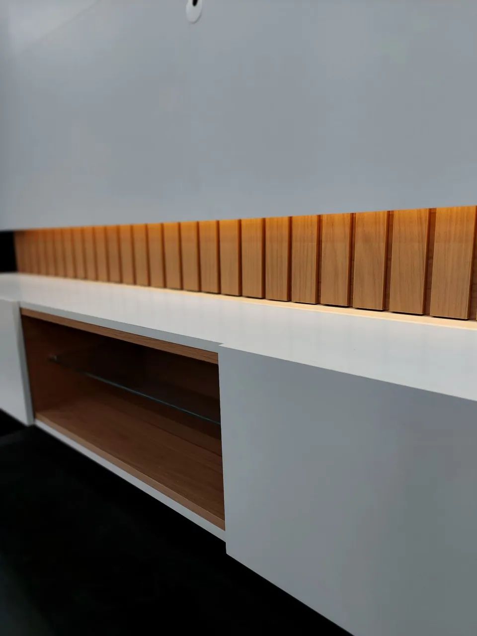 Home Suspenso para TV 75" Largura 218cm - Foto 3