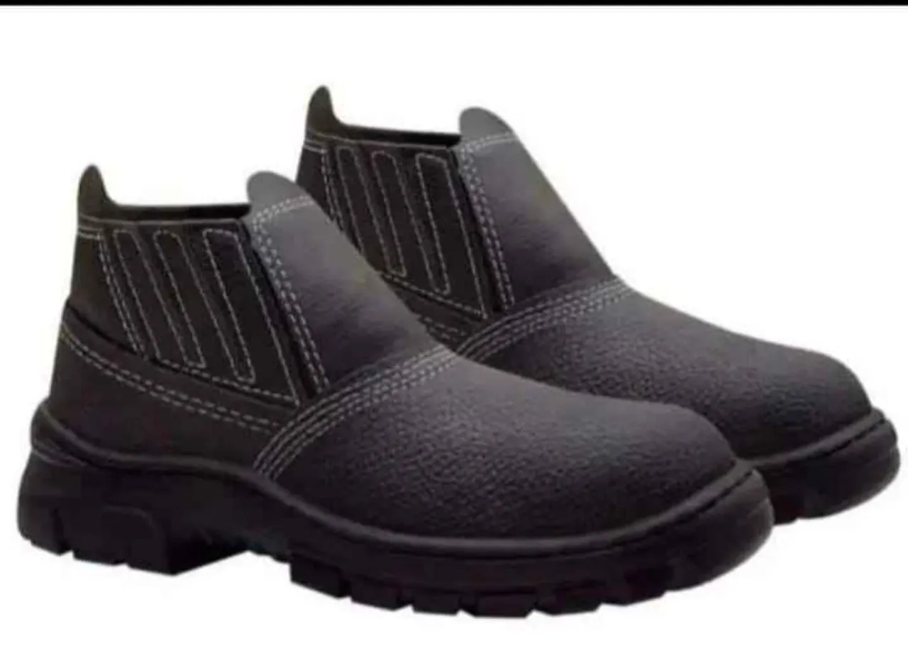 Botas de Segurança - Tamanho 40 - Novas