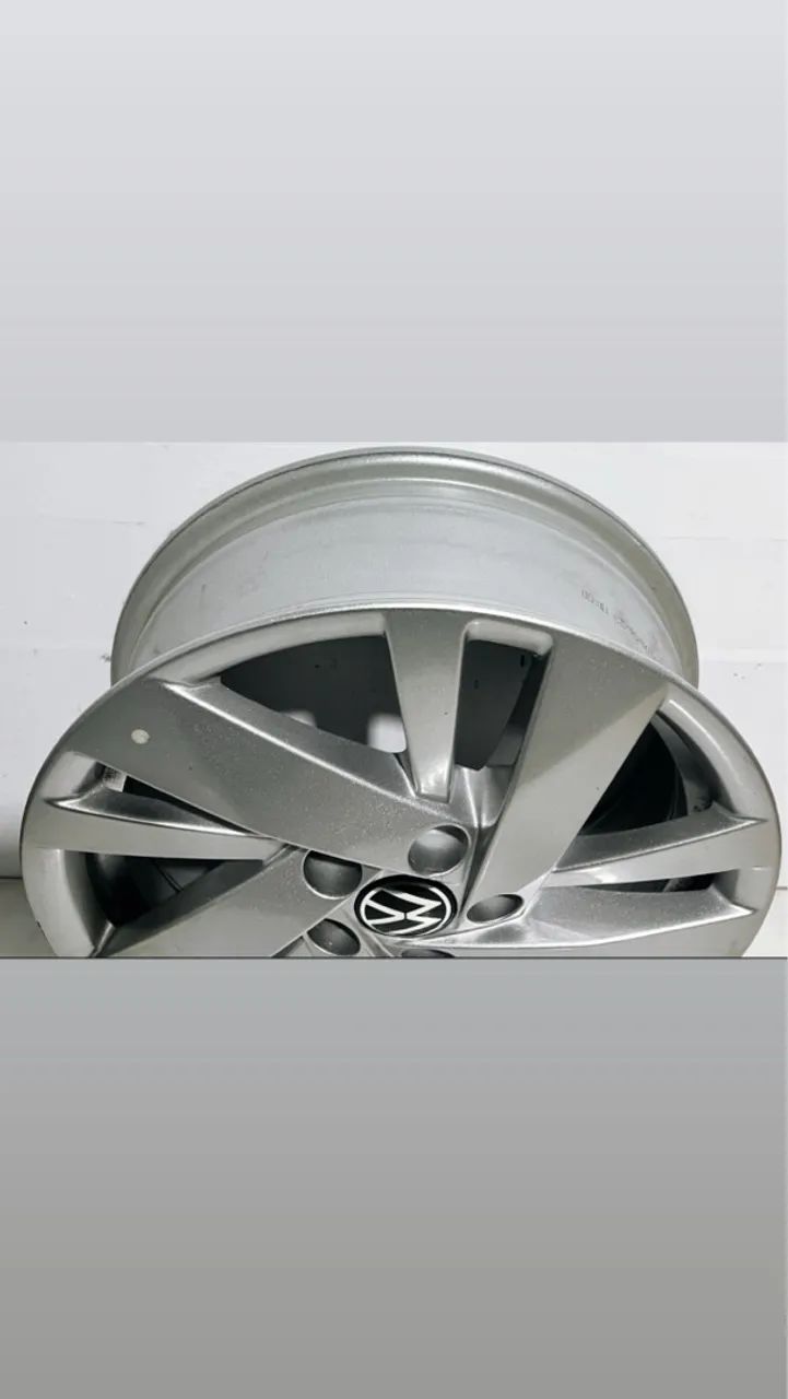 Roda de Liga Leve VW - Novas sem uso - Foto 3
