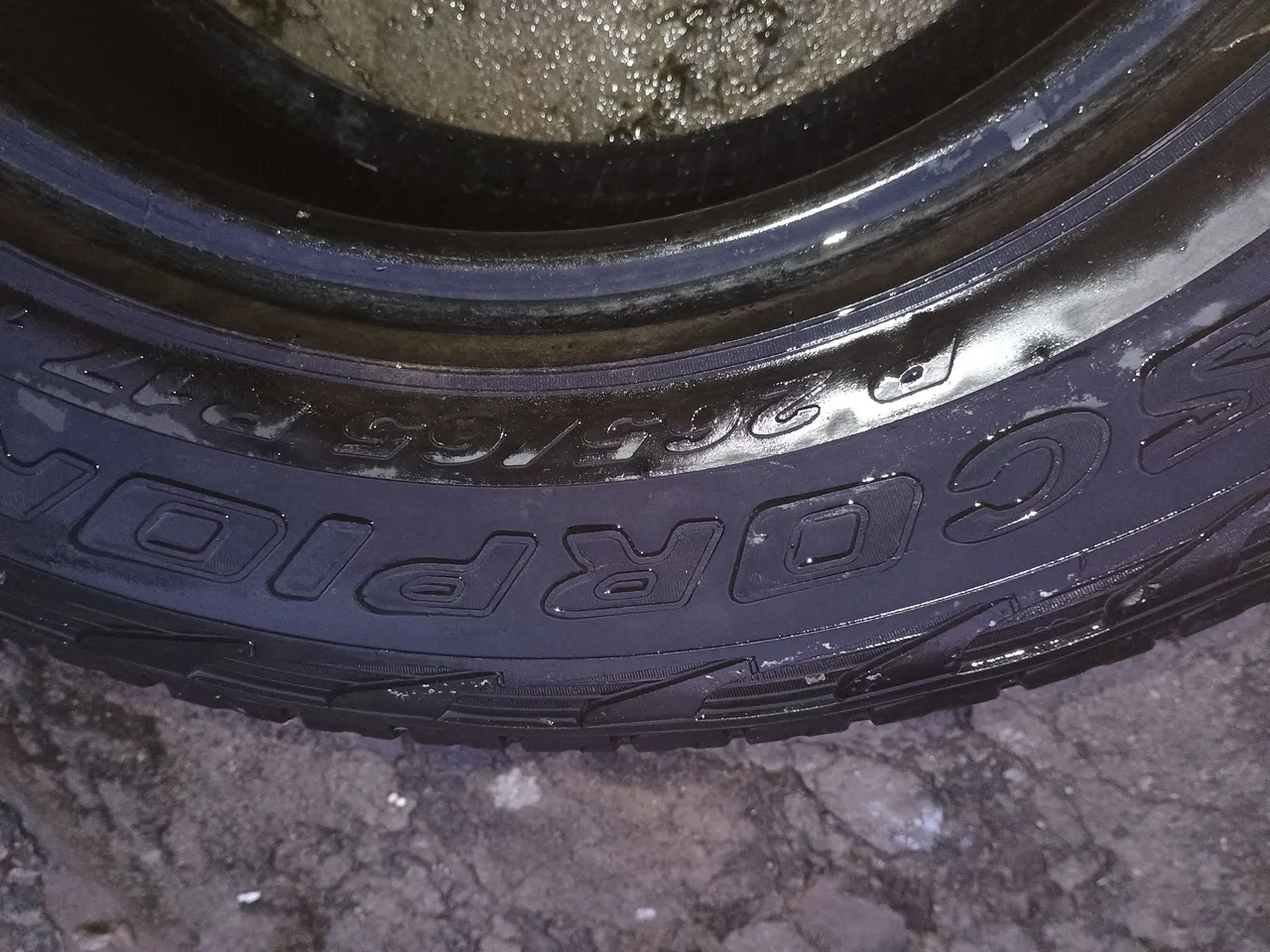 Pneu 265/65/r17 valor 170 reais