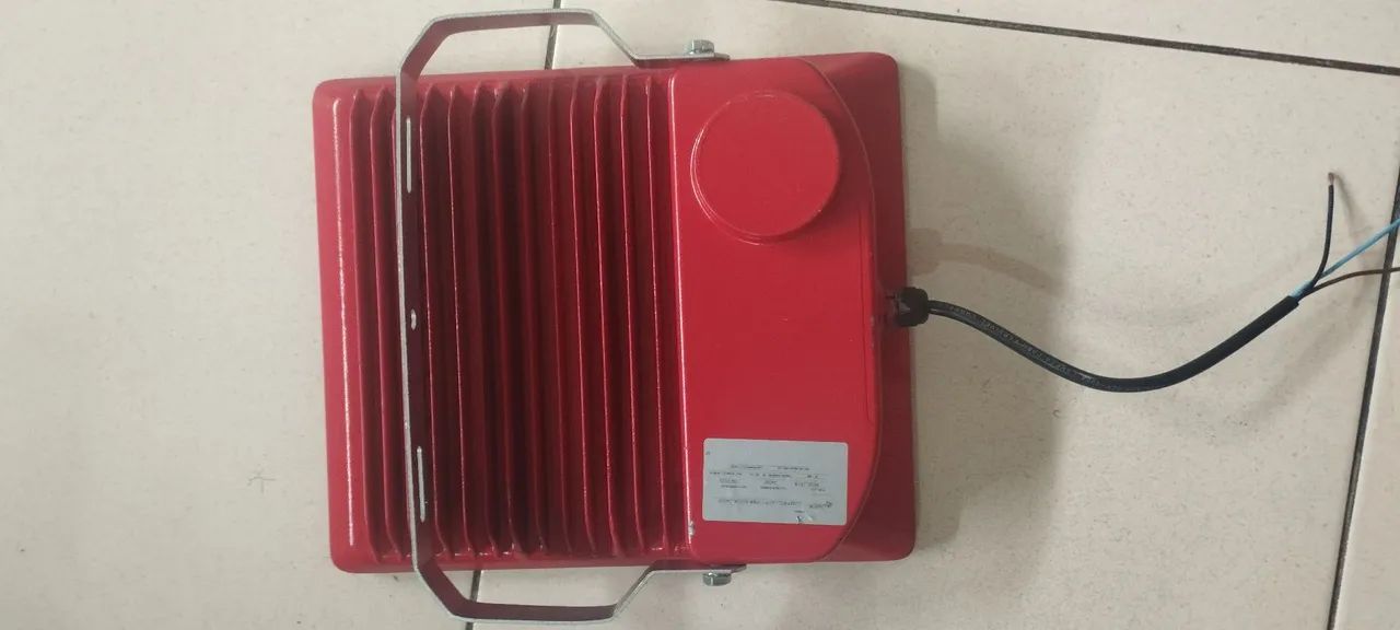 Refletor LED 240W Profissional - Lumer 6000k - Foto 2