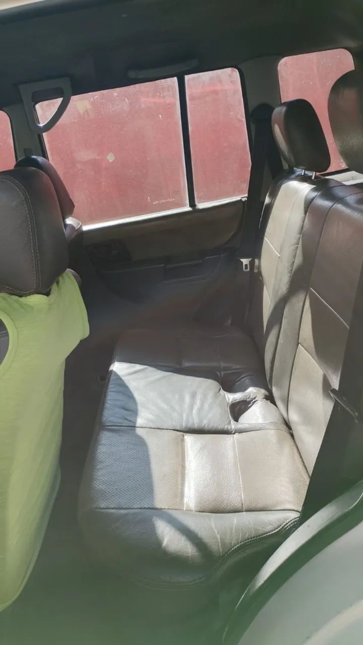 Mitsubishi Pajero TR4 2.0 Blind. 16V 131cv 4X4 Mec. 2005 - Foto 4