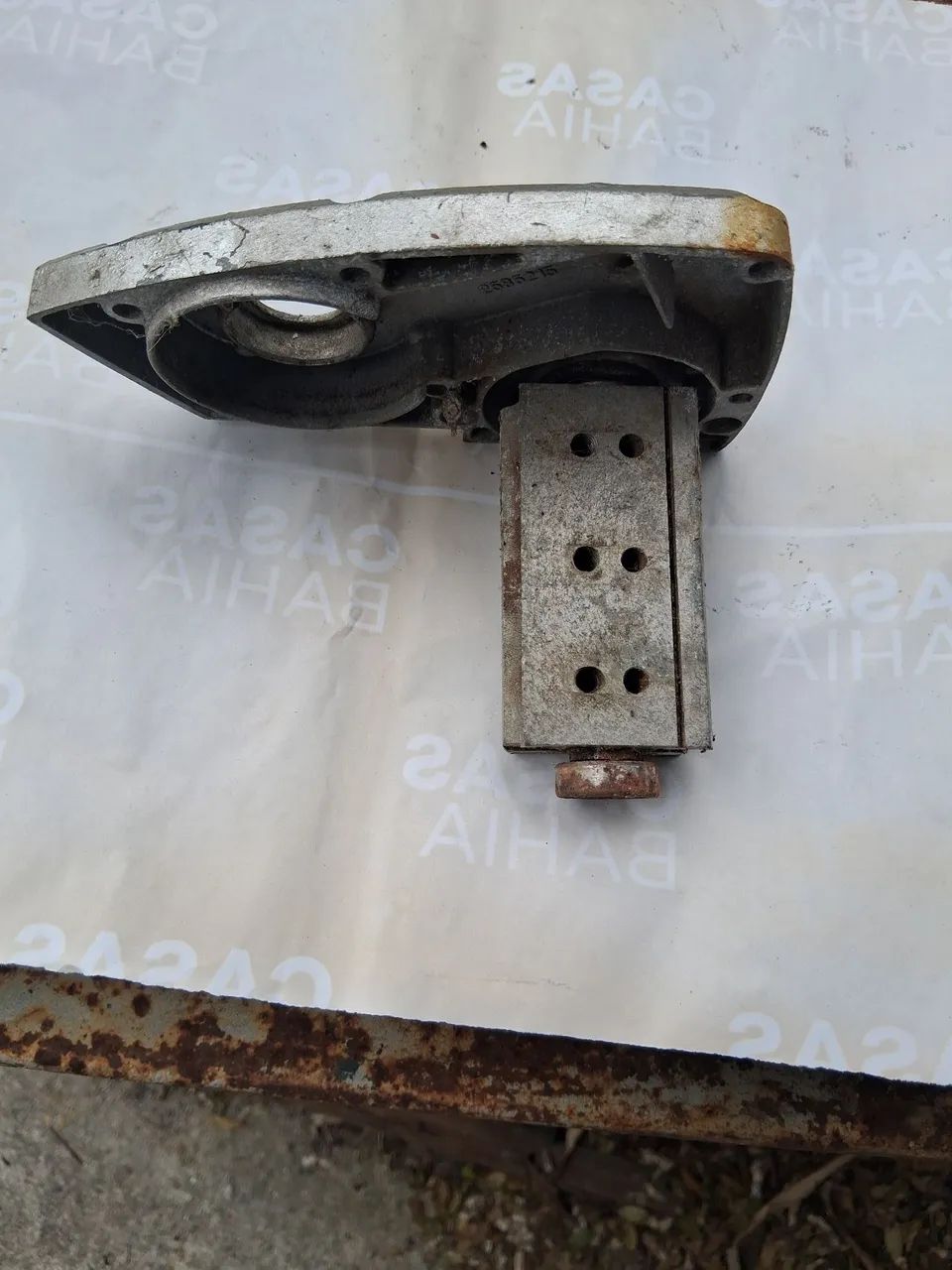 Eixo e proteção da plaina elétrica Makita 