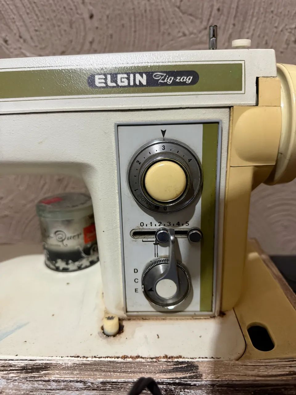 Máquina de costura Elgin Zig Zag64850146126338120