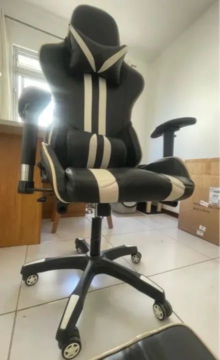 Cadeira Gamer com Encosto Alto e Design Moderno, com apoiador de perna!!