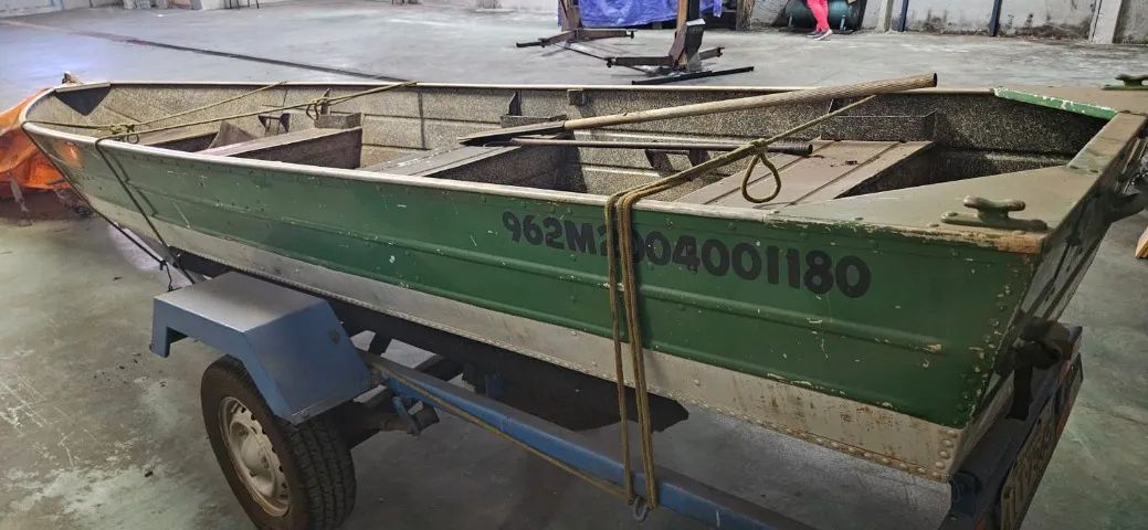 Barco Aluminio com Carreta e Motor de Popa - Foto 2