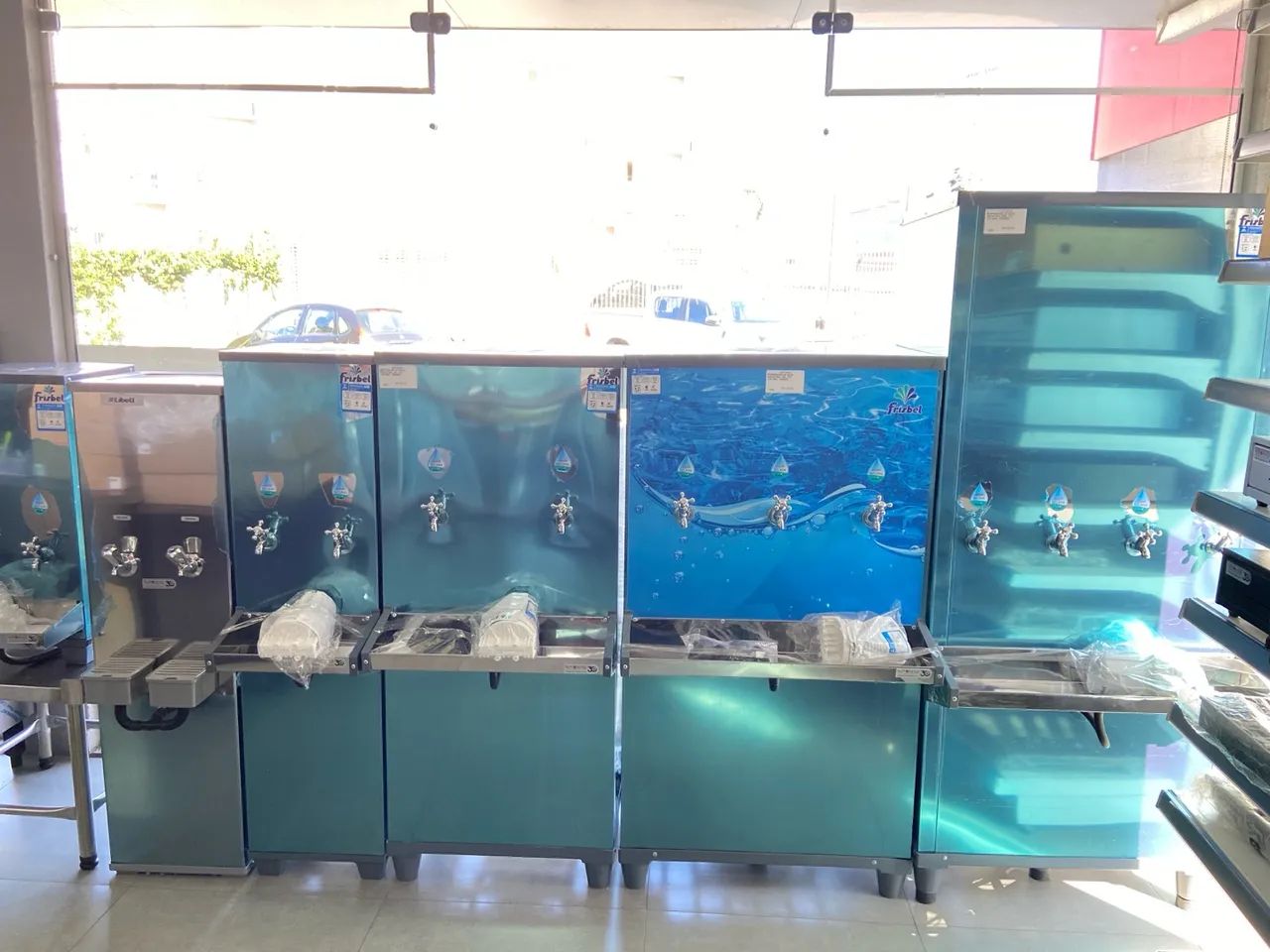 RESFRIADOR DE ÁGUA INDUSTRIAL 200L 3TG 1TN - FRISBEL   - Foto 5