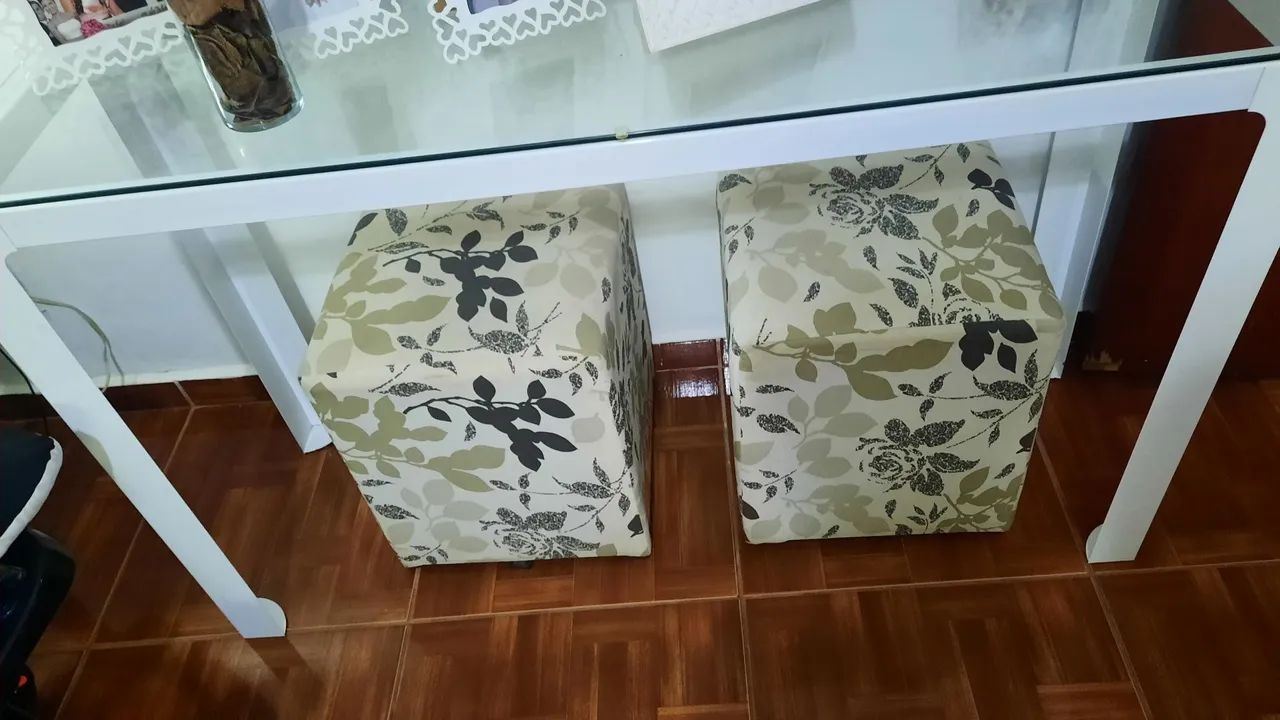 Aparador branco com tampo de vidro - Foto 2