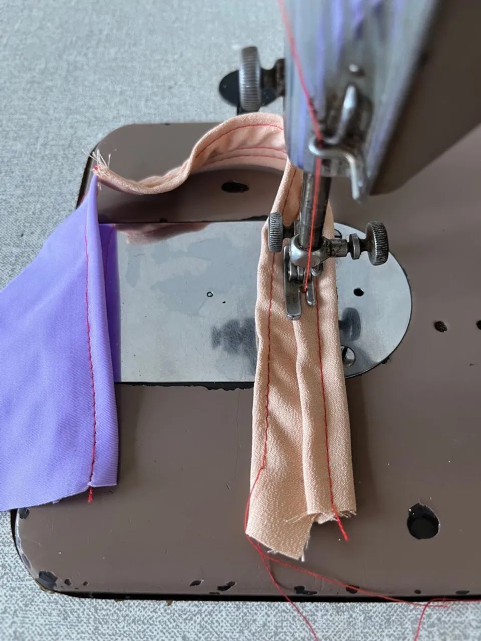 Máquina de Costura Singer  - Foto 2