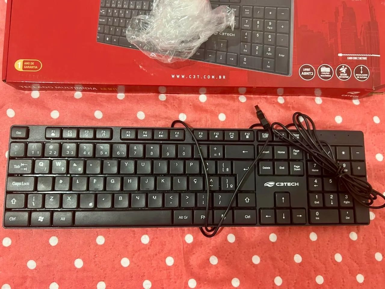 Teclado USB semi novo para PC - apenas 3 meses de uso, ainda na caixa. - Foto 4
