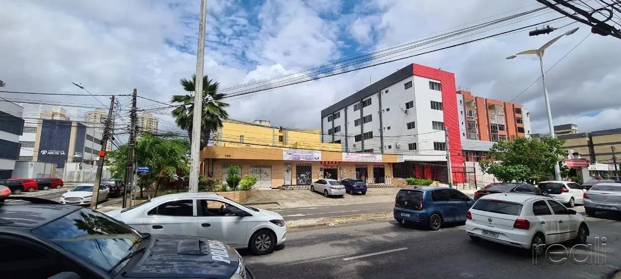 Prédio Comercial com lojas e salas vizinho a faculdade Ari de Sá - Foto 5