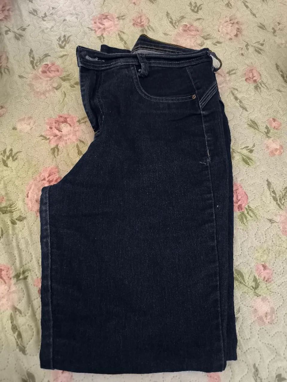 Calça jeans semi nova tamanho 42