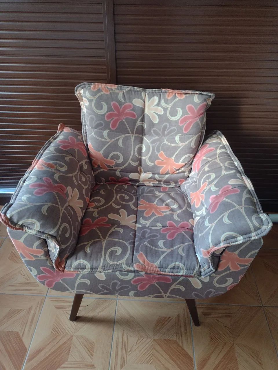 Poltrona Decorativa Floral Confortável - Foto 3