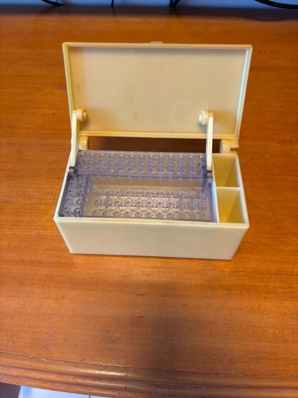 Porta-limas Endodônticas / Limeiro