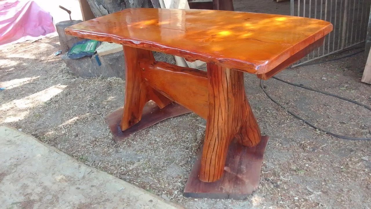 Mesa rústica 1,70 1.350 a pronta entrega.