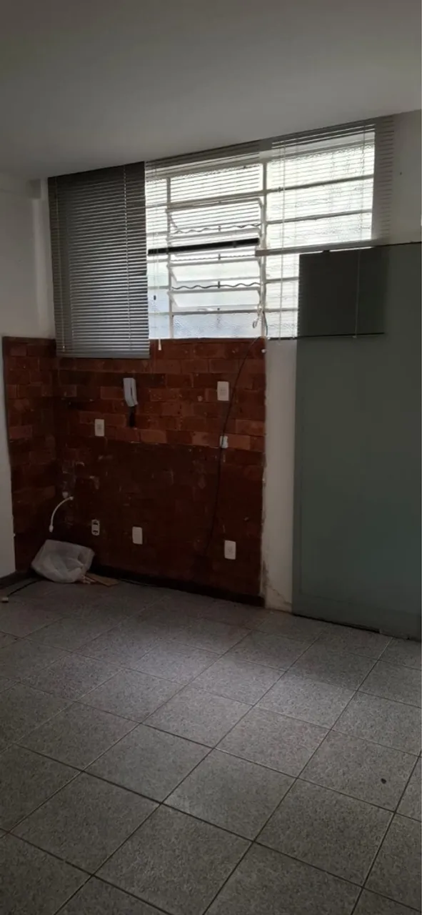 Alugo Sala comercial no Bairro Floresta