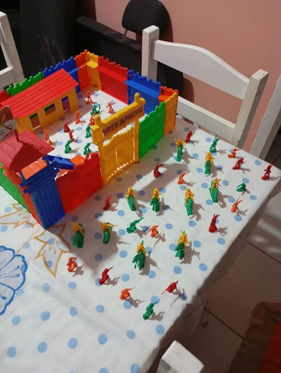 Fort Apache - Brinquedo de montar - Foto 3