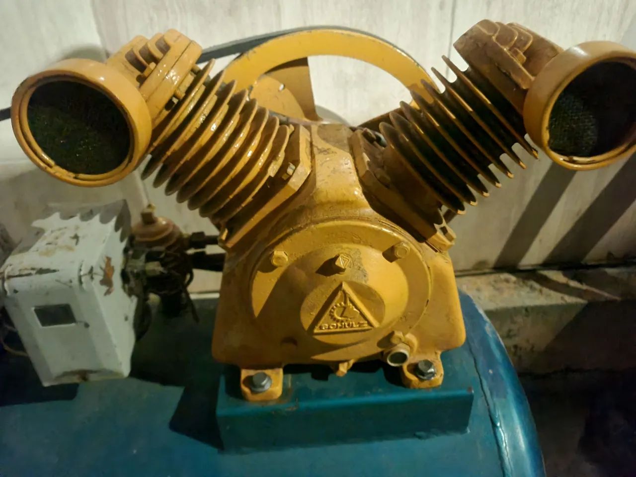 Vendo compressor trifásico +Esmeril trifásico jowa - Foto 5