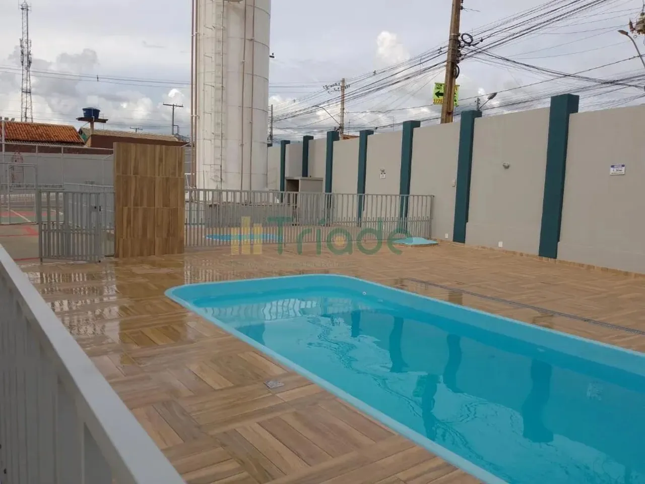 Apartamento 2QTOs NOVO cond. com piscina