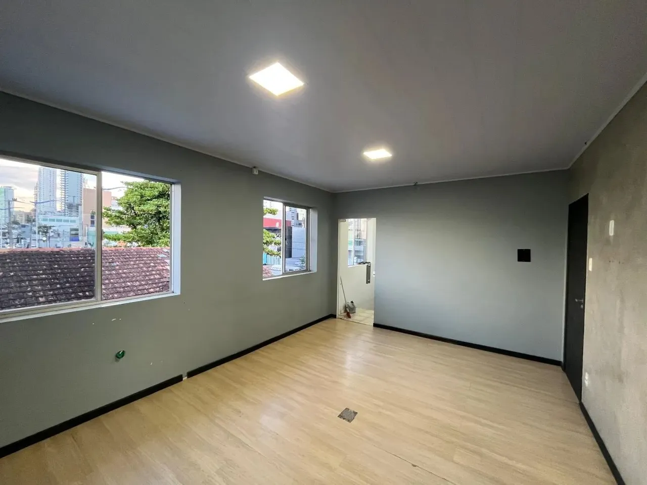 Comercial para Locação em Itajaí, Centro, 1 dormitório, 1 banheiro