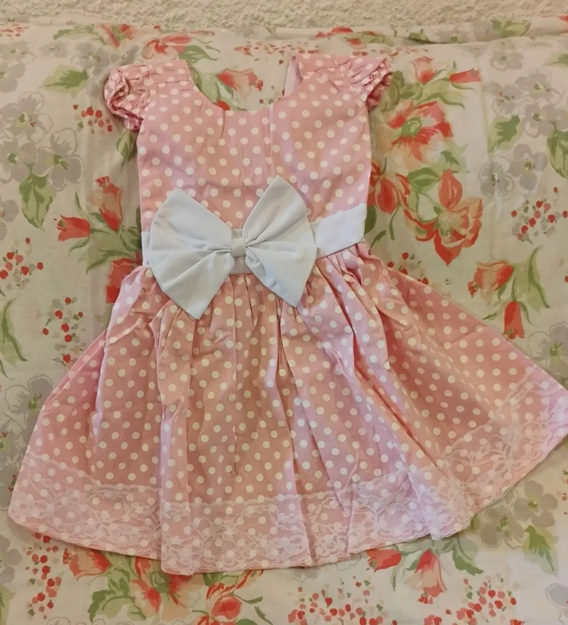 Vestido Luxinho - Rosa com Bolinhas Brancas ?