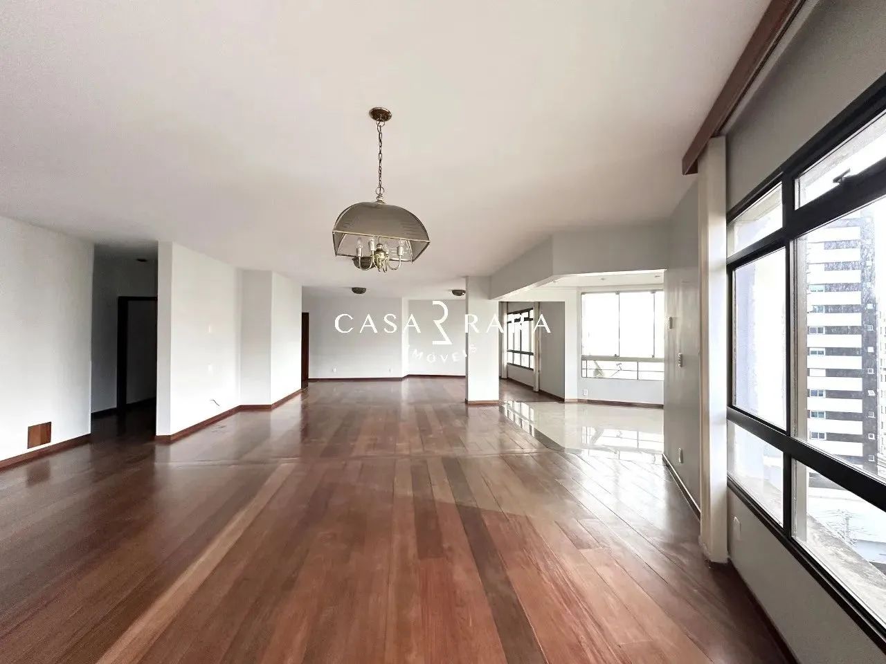 Apartamento 5 dormitórios (2 suítes) e 2 vagas com hobby box - Agronômica - Foto 3