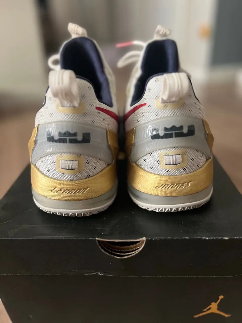 Tênis Nike LeBron 13 Low - Foto 4