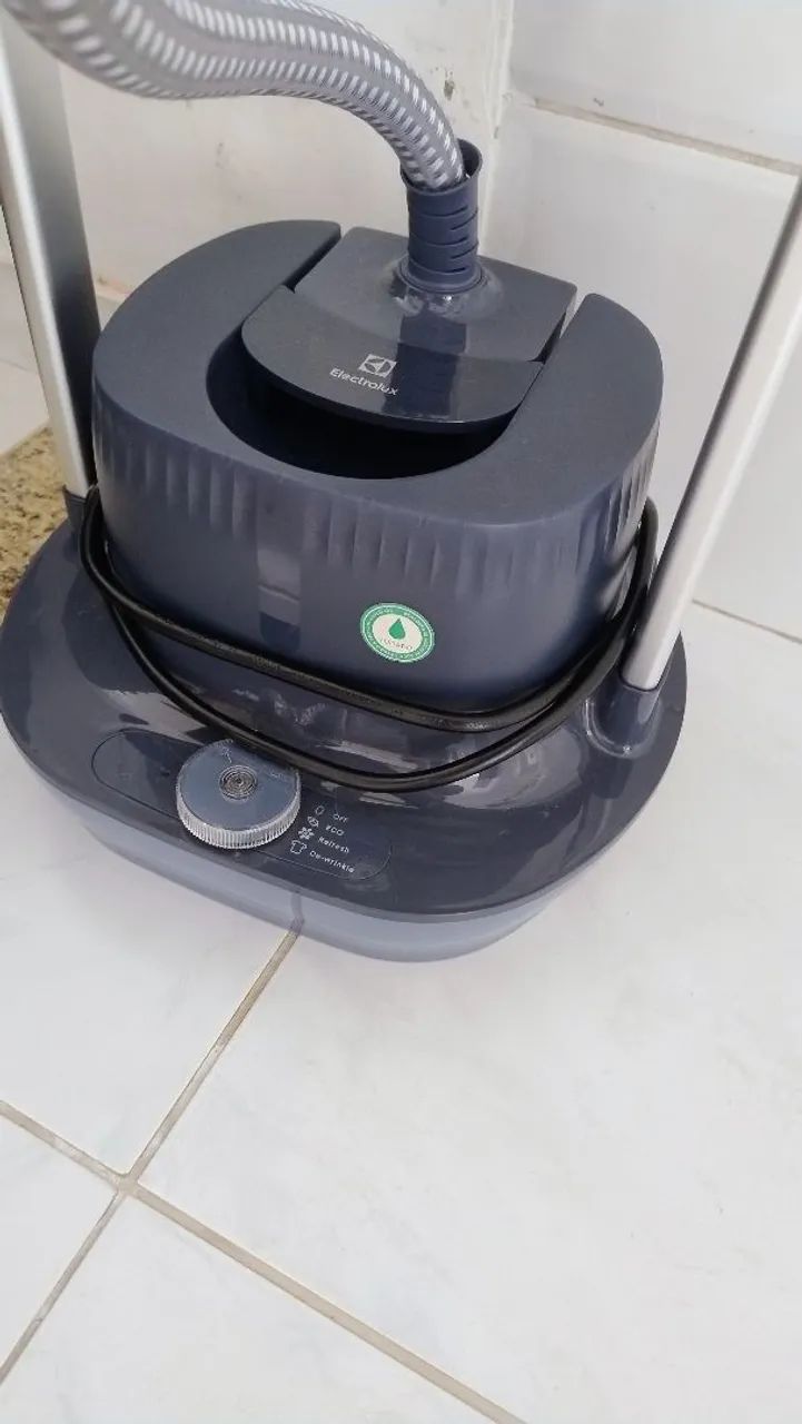 Passadeira a vapor Eletrolux  - Foto 2