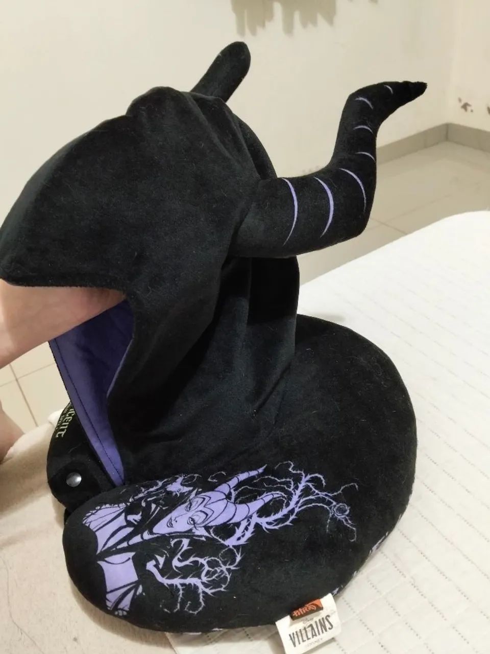 Piticas | Almofada de Pescoço com Capuz Malévola (Disney) - Foto 2