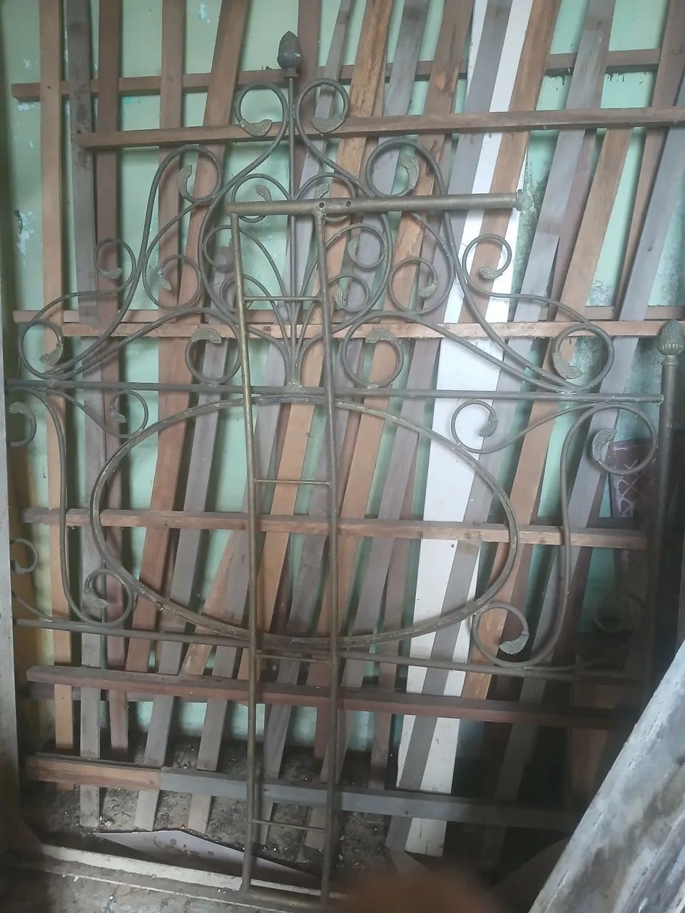 Cama bronze antiga - Foto 4
