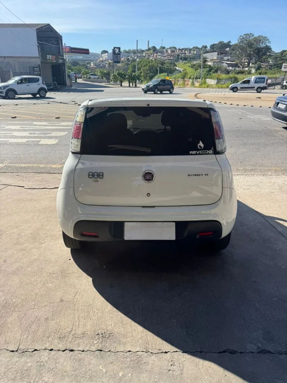 Fiat Uno Attractive 1.0 Flex 6V 5P 2017 - Foto 4