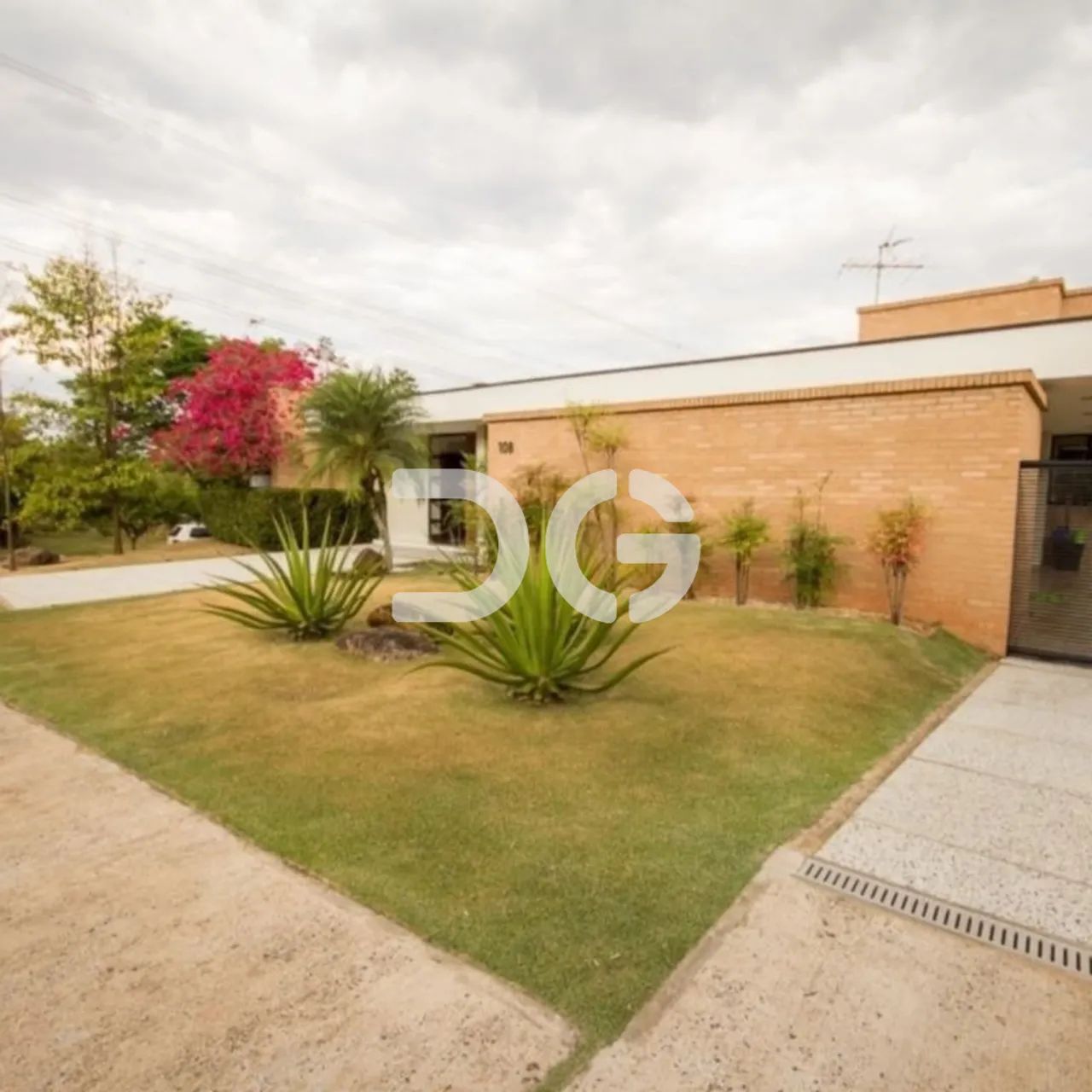 Casa para alugar em Campinas, Loteamento Alphaville Campinas, com 4 suítes, com 559 m² - Foto 2