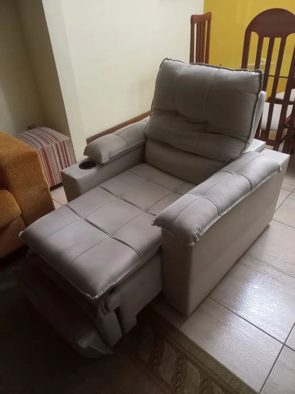 Poltrona do Papai Reclinável e Retrátil - Excelente Estado - Foto 2