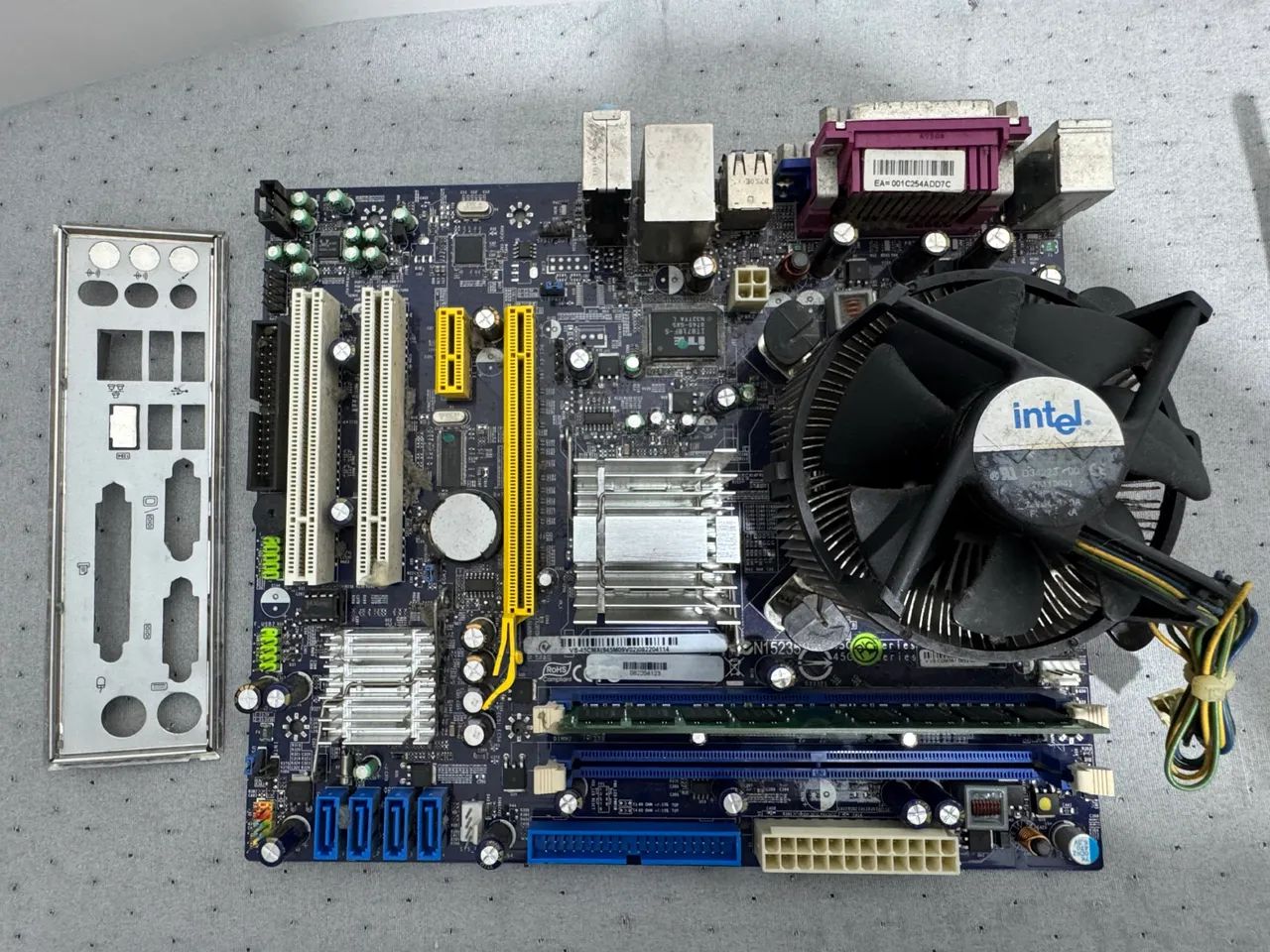 Kit Placa Mae Foxconn VS 45CMX Core 2 Duo E7500 2GB DDR2