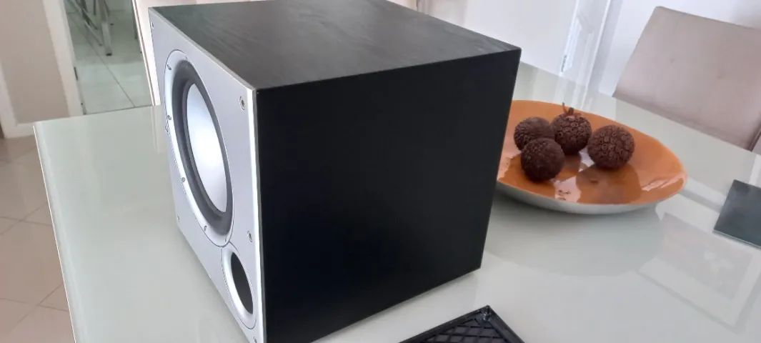 Polk Audio PSW10 Subwoofer ativo de 10" polegadas 100 watts - Preto 120v - Foto 5