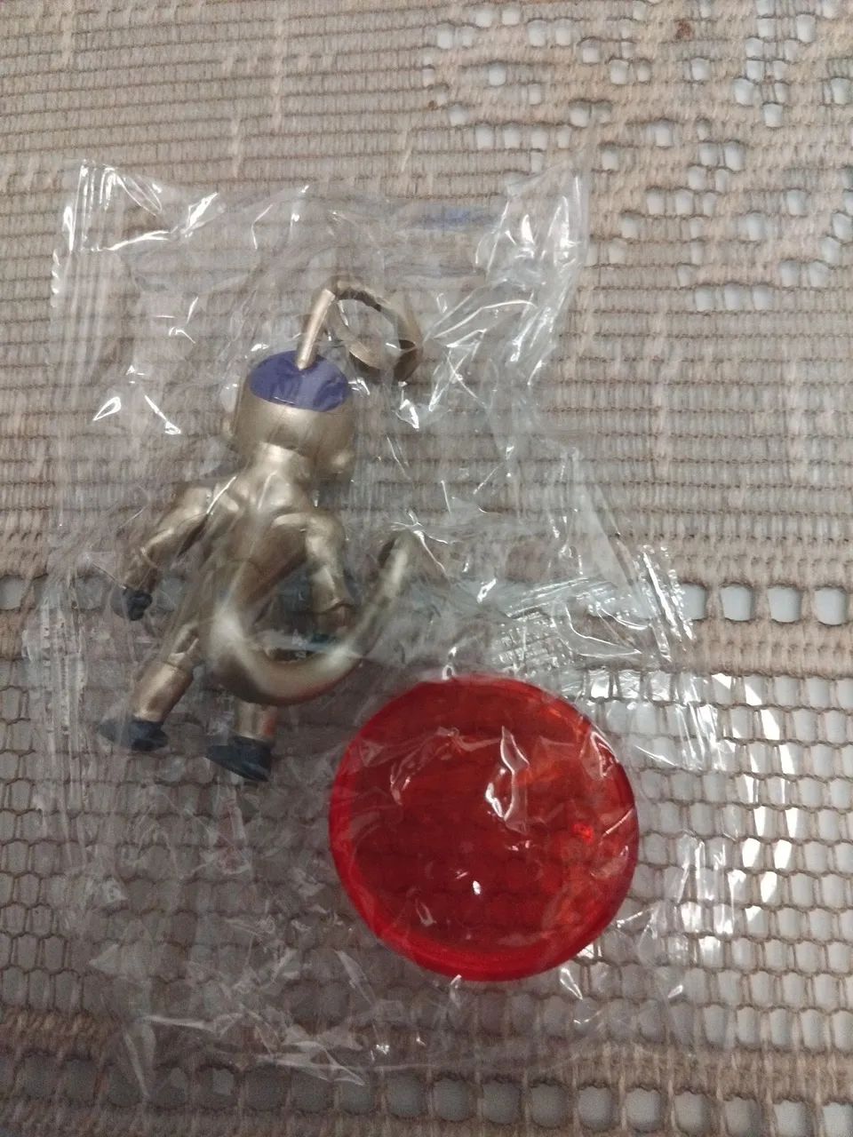 Frieza gold de 7 a 8 cm - Foto 2
