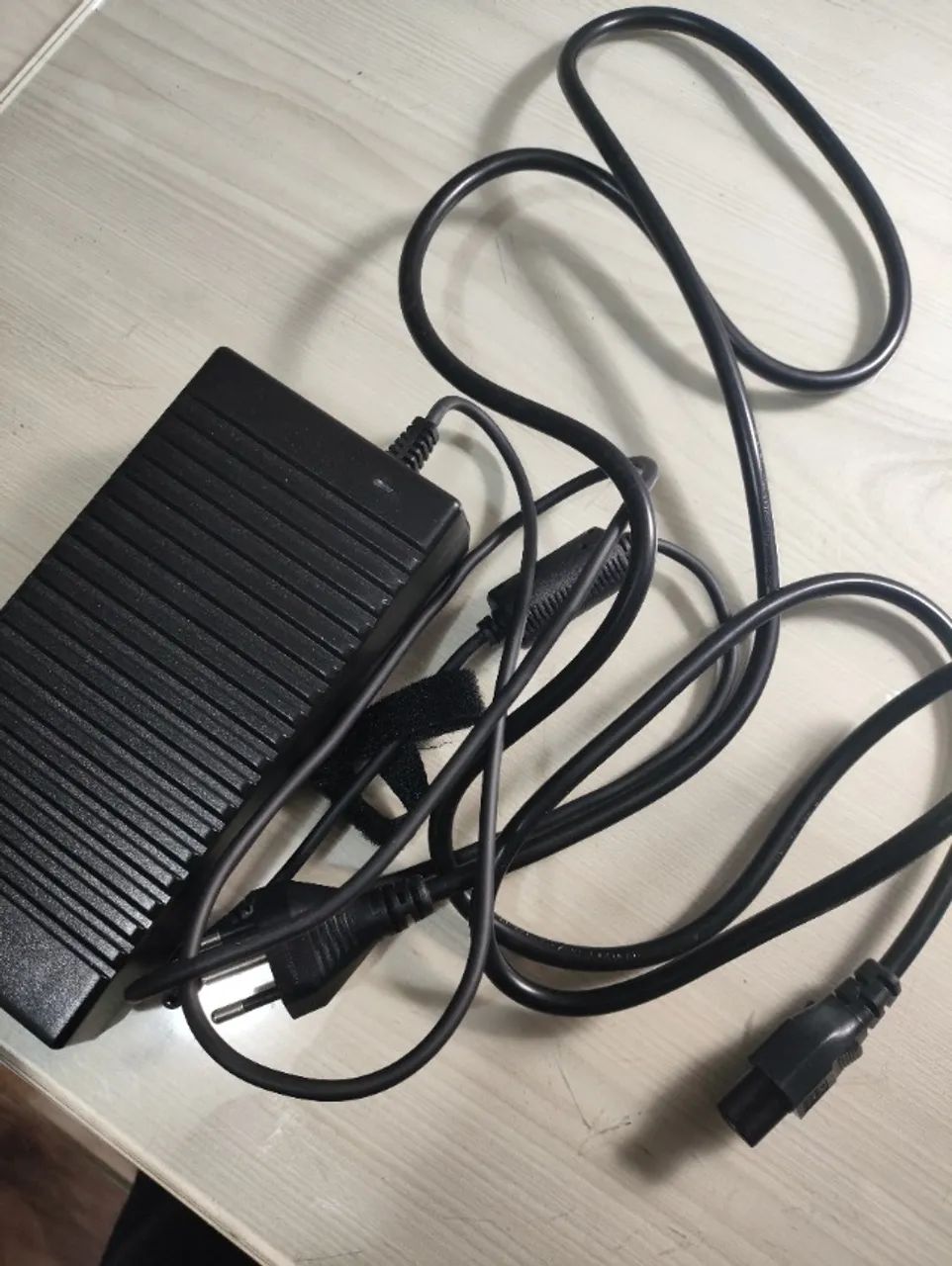 Carregador Notebook Avell 150W 19,5V - Foto 3
