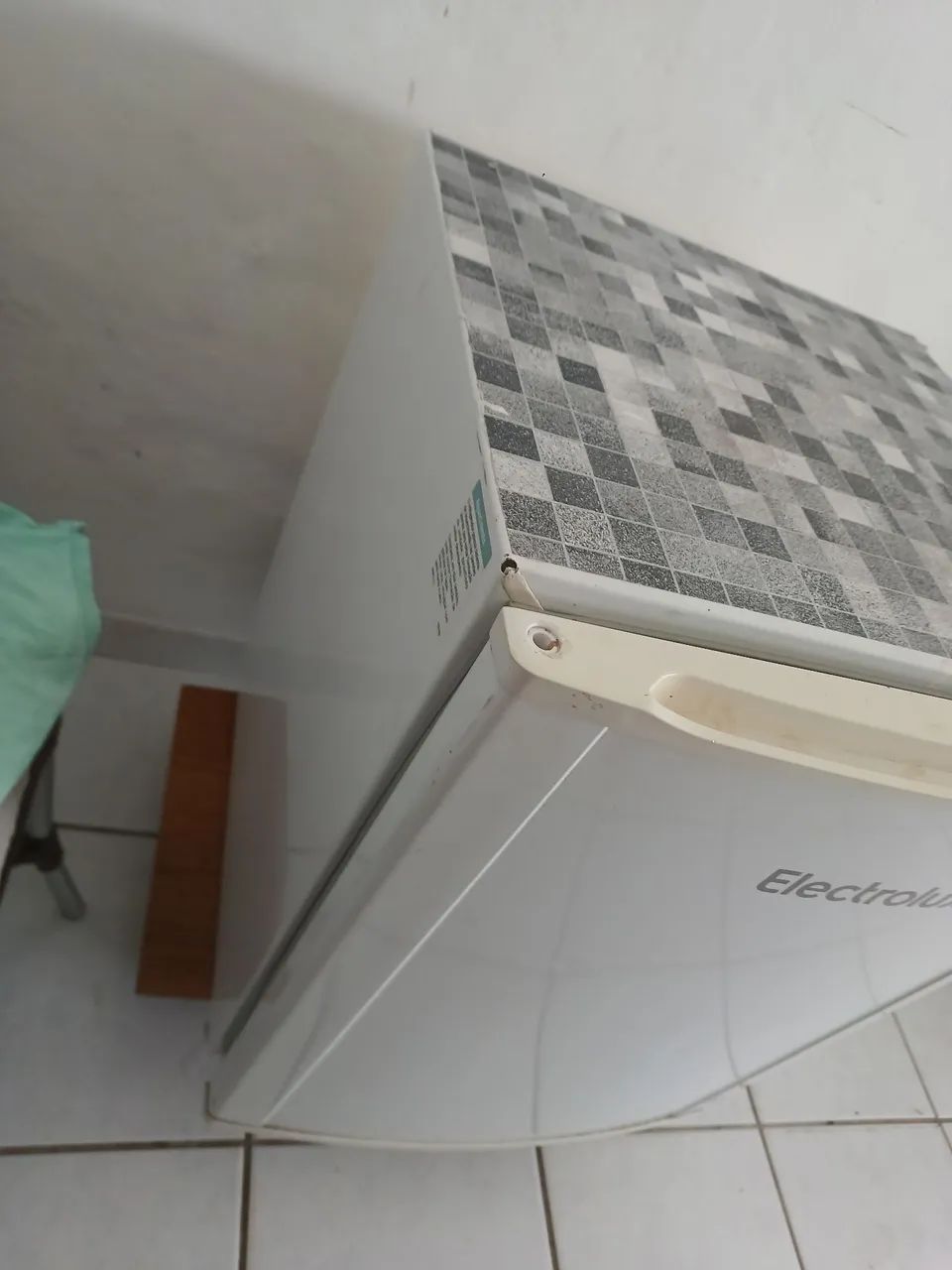 Frigobar eletrolux 80lts ótimas condições  - Foto 4
