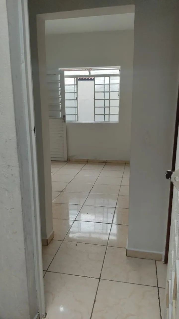 Casa térrea Sorocaba Aluga se 3 comodos sala,cozinha,1quarto e garagem - Foto 4