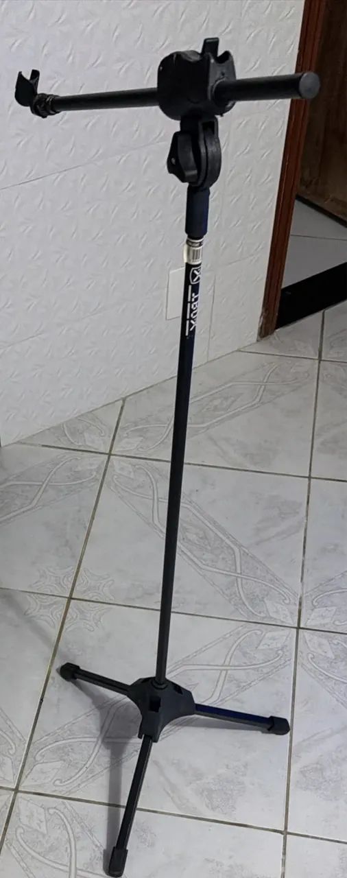 Caixa de Som JBL 710 Paraty Box e microfones com suporte. - Foto 4